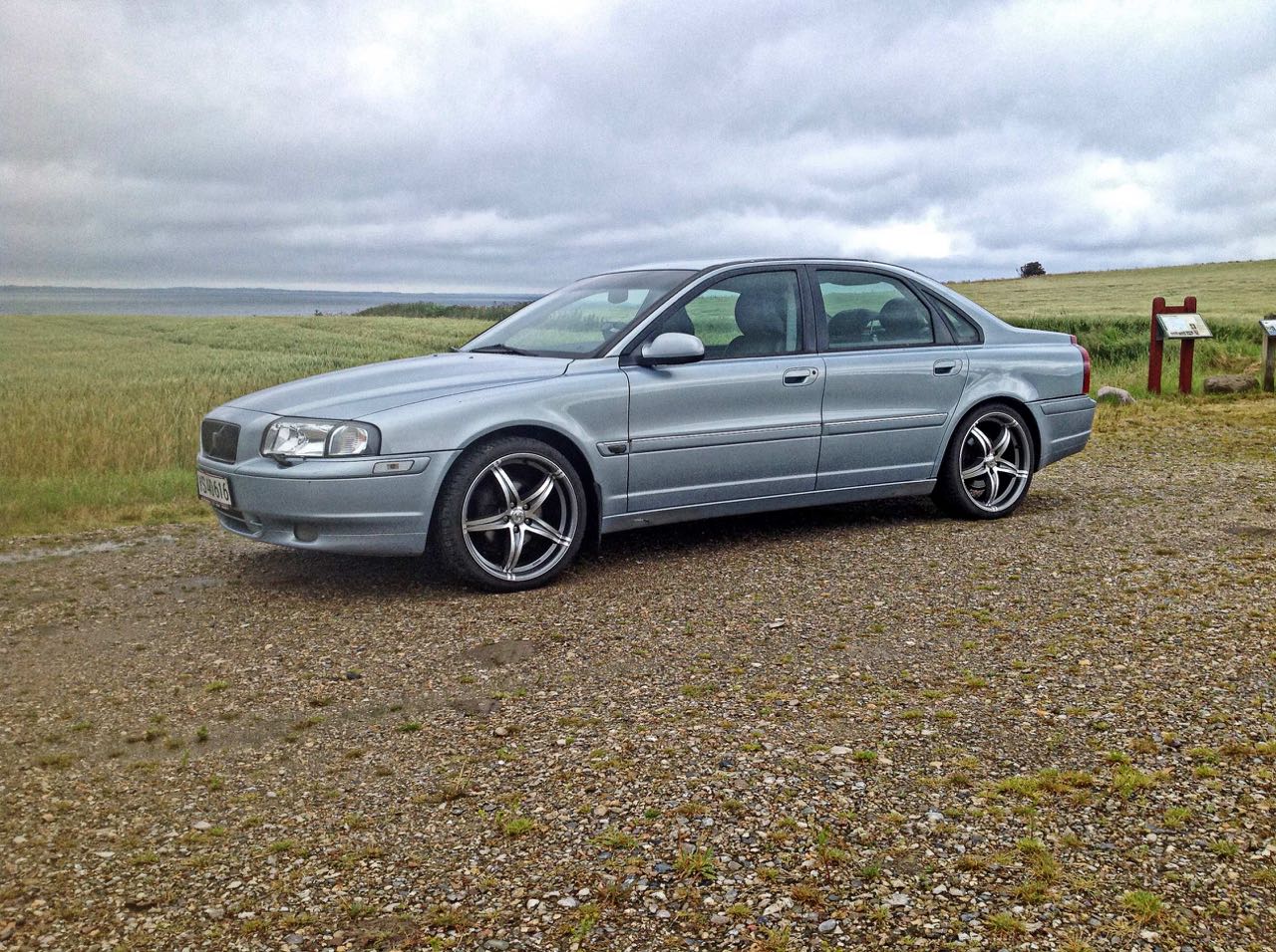 volvo-s80-1.jpg
