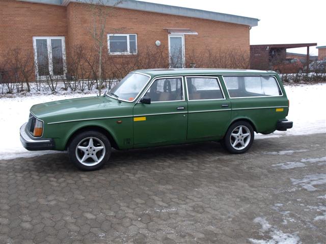 Volvo 245 race 001 (Small).jpg